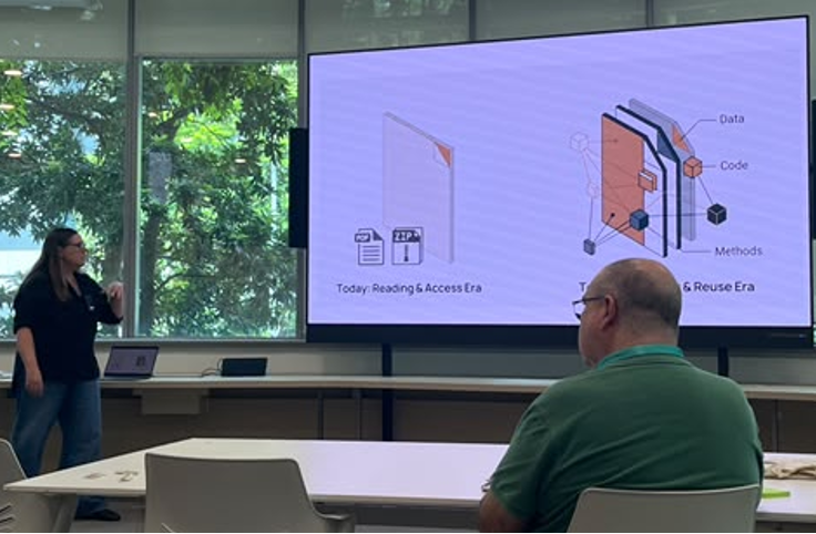 Tracy Teal presenting on Curvenote Reader at the openRxiv Labs workshop before the conference.